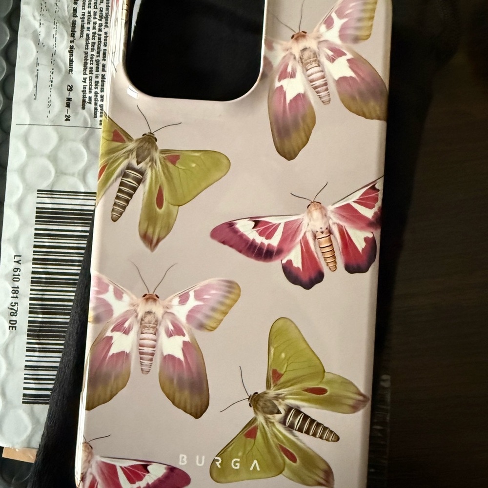 Light Beige Butterfly Pattern Cell Phone Case